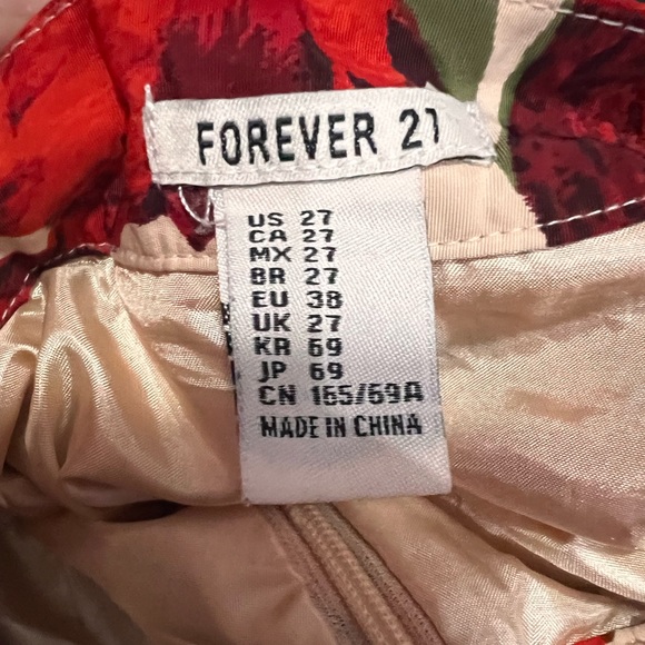 Red roses skirt - Picture 5 of 5